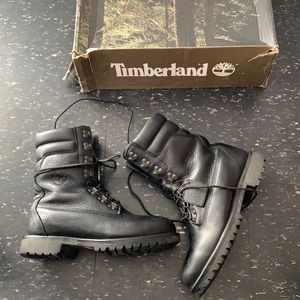 40 below black on black Rare timberland